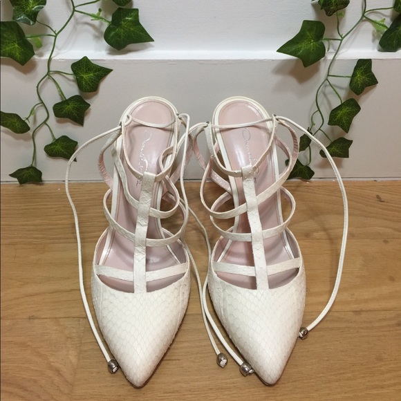 Oscar de la Renta - Embossed snakeskin heels - Picture 3 of 4